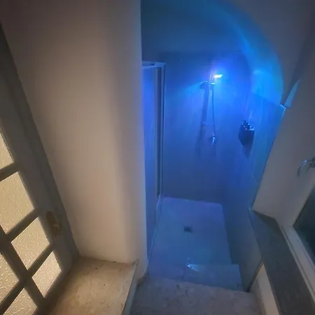 Alice Apartment *